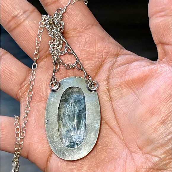Seraphinite Crystal Pendant Necklace - Picture 7 of 12